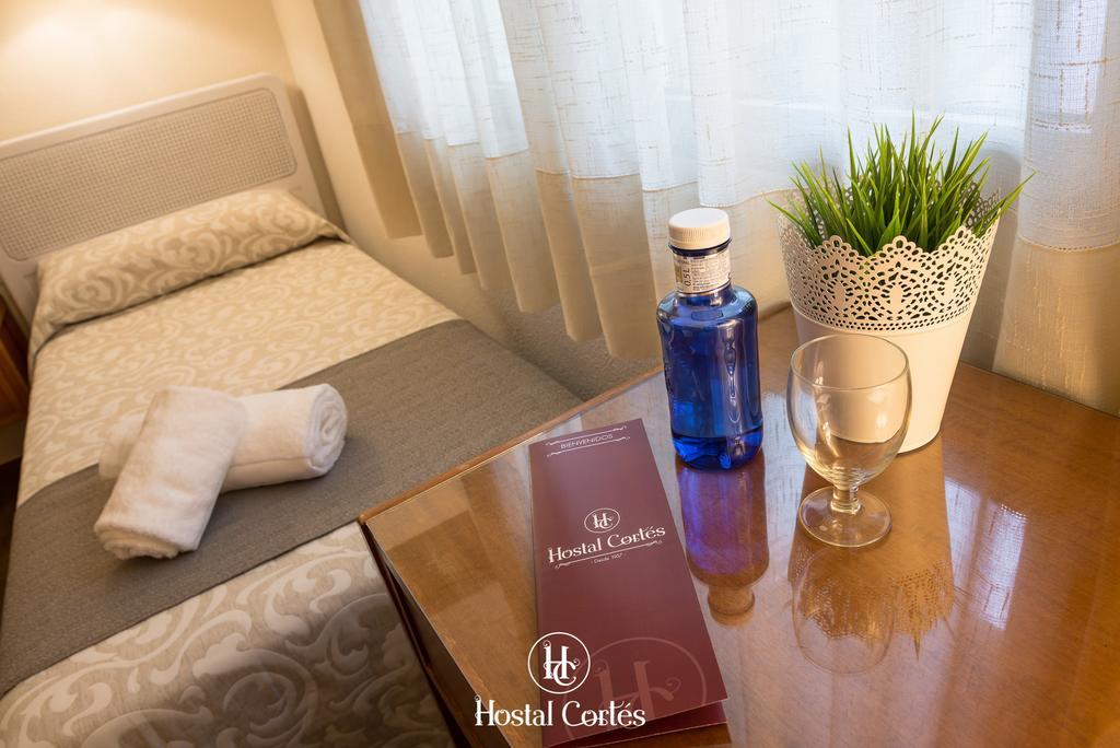 Hostal Cortes كوينكا المظهر الخارجي الصورة