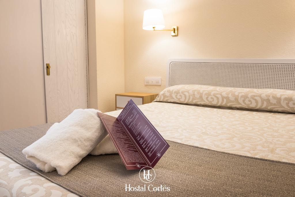 Hostal Cortes كوينكا المظهر الخارجي الصورة
